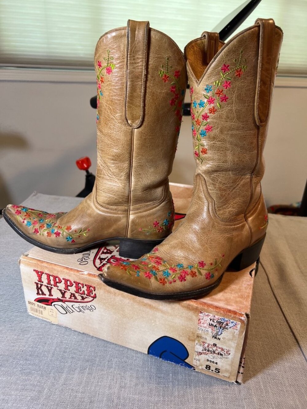 Old Gringo Yippee Ki Yay Floral Embroidered Western Boots Tan 8.5 B